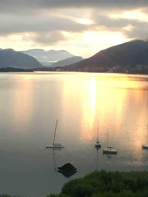 Appartement Mit Seeblick Am Ossiacher See Villach Exterior foto