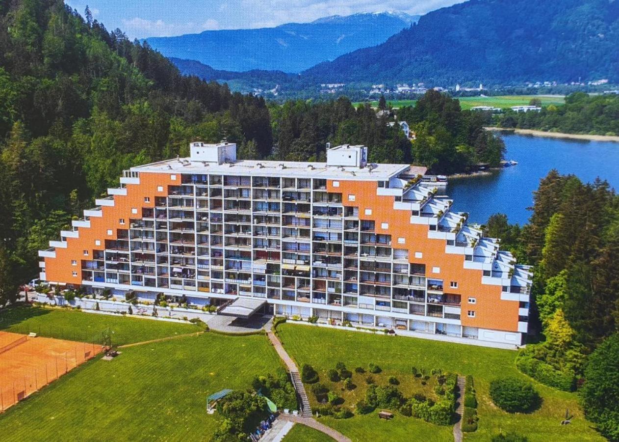 Appartement Mit Seeblick Am Ossiacher See Villach Exterior foto
