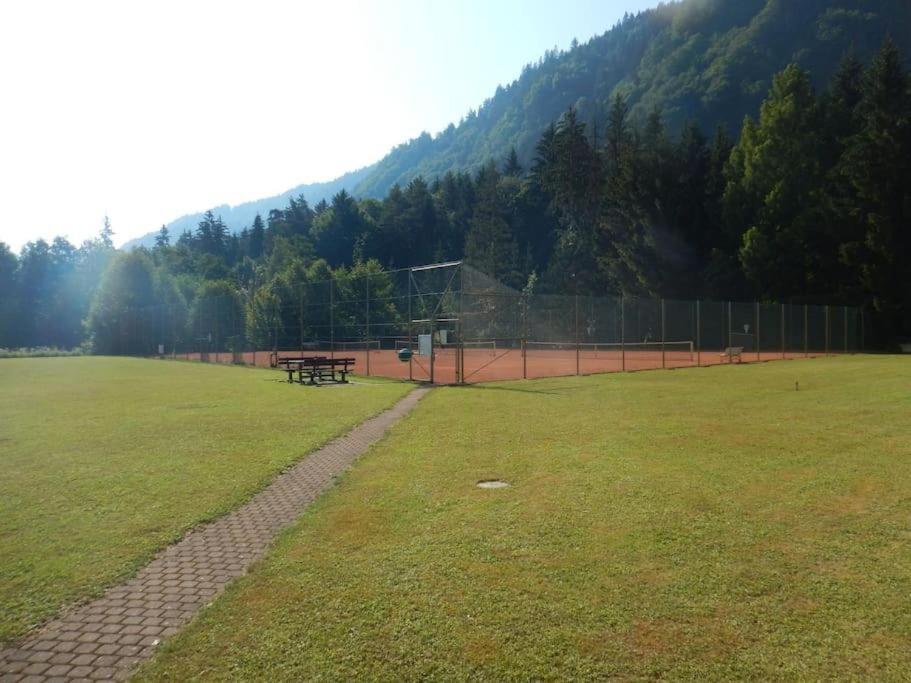 Appartement Mit Seeblick Am Ossiacher See Villach Exterior foto